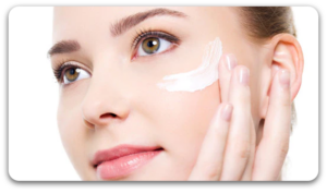 Role of face moisturizers and ointments in dealing with oily skin